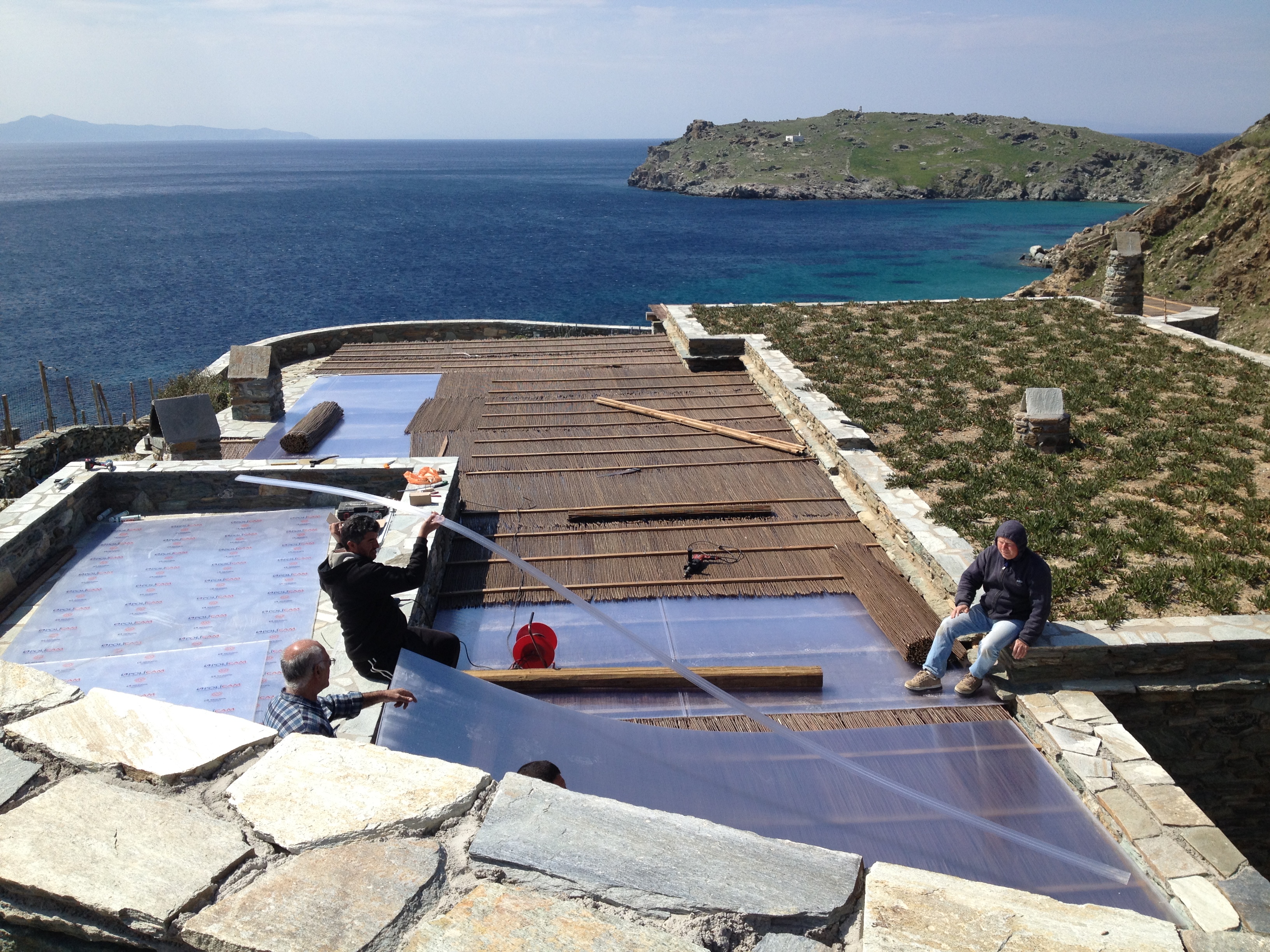 Κατασκευή με πολυκαρβονικά για στεγανοποίηση και ανεμοπίεση ΑΝΔΡΟΣ servitis-antonis.gr